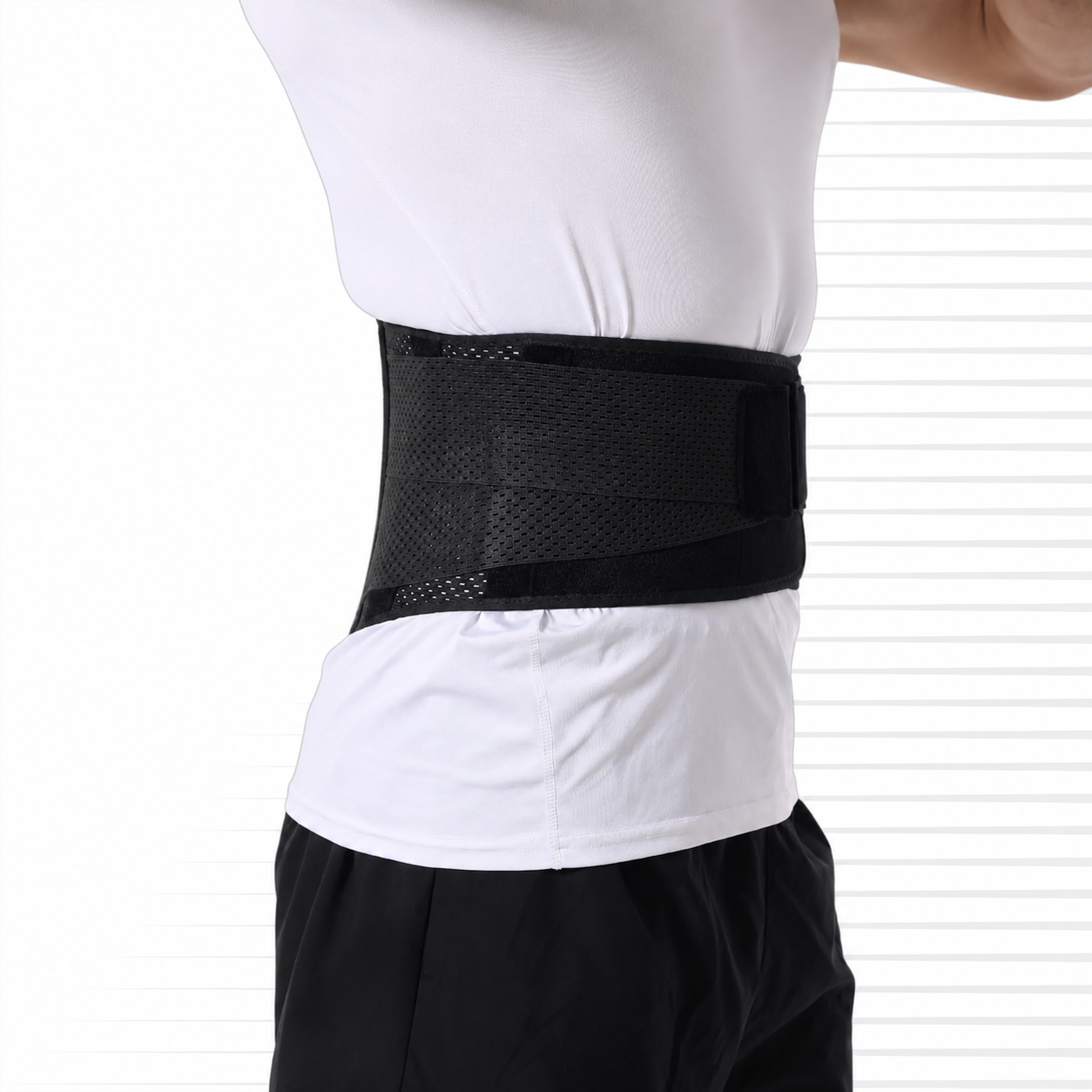 Zijaanzicht van de ergonomische pasvorm van de rugbrace